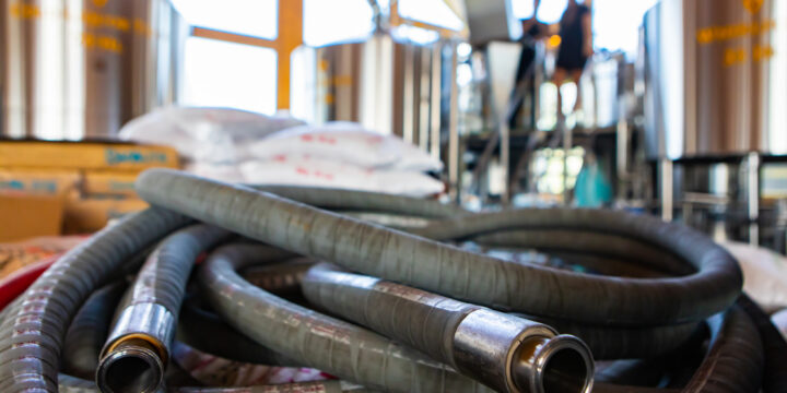 Energieeffizienz und CO₂-Reduktion in Schlauchfertigungsprozessen